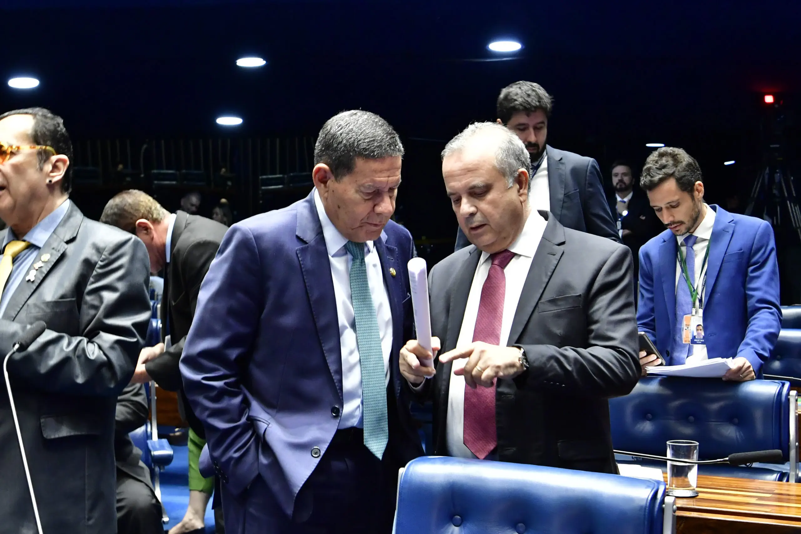 Mourão, Rogério Marinho, Braga Netto, Moraes, prisão, militares