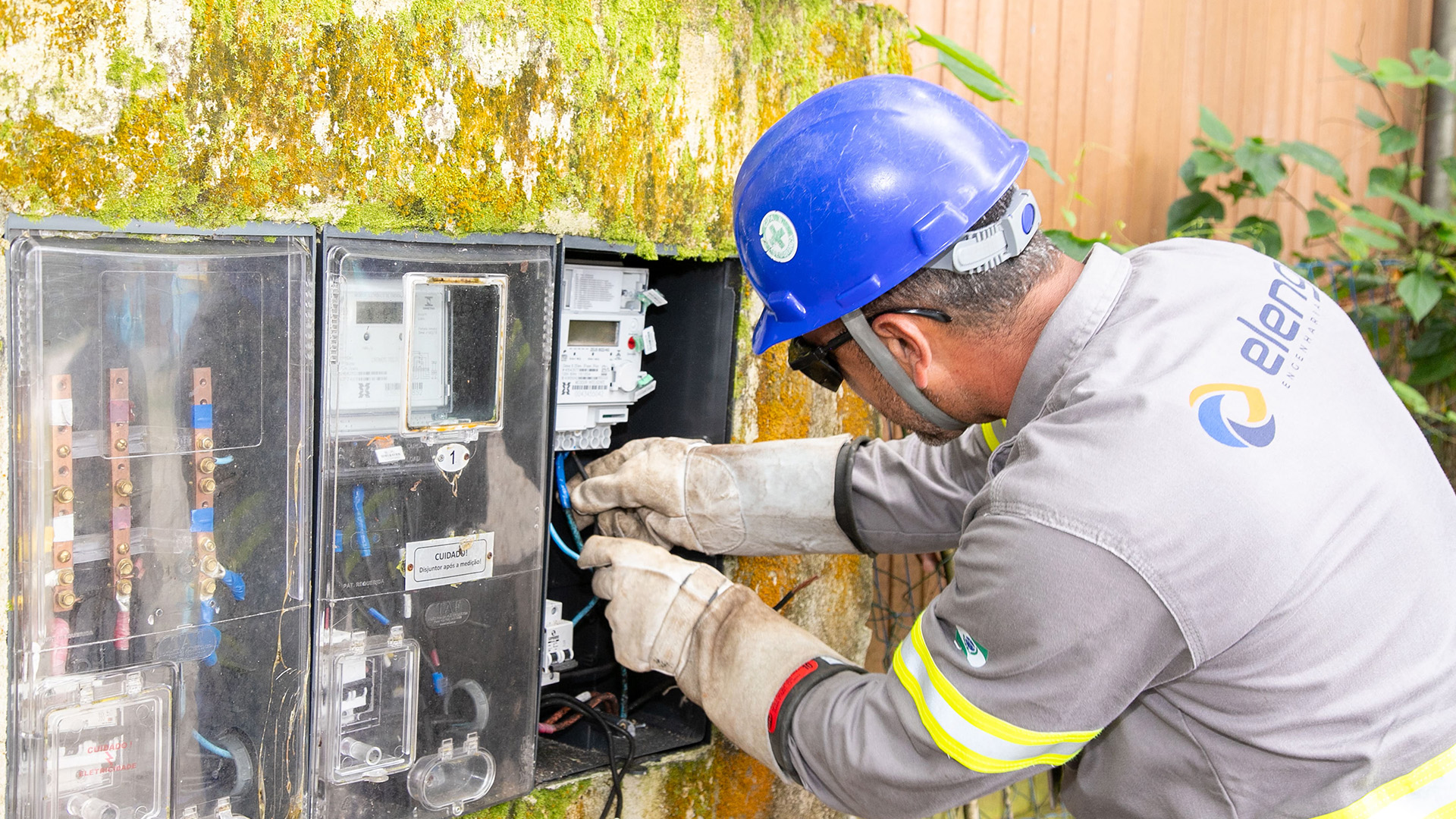 A troca dos medidores está dentro de um conjunto de ações de digitalização e automação da companhia na rede de distribuição paranaense.