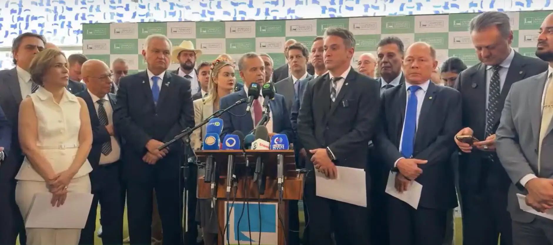 oposição, deputados, senadores, governo, Lula, Bolsonaro, STF, censura, perseguição