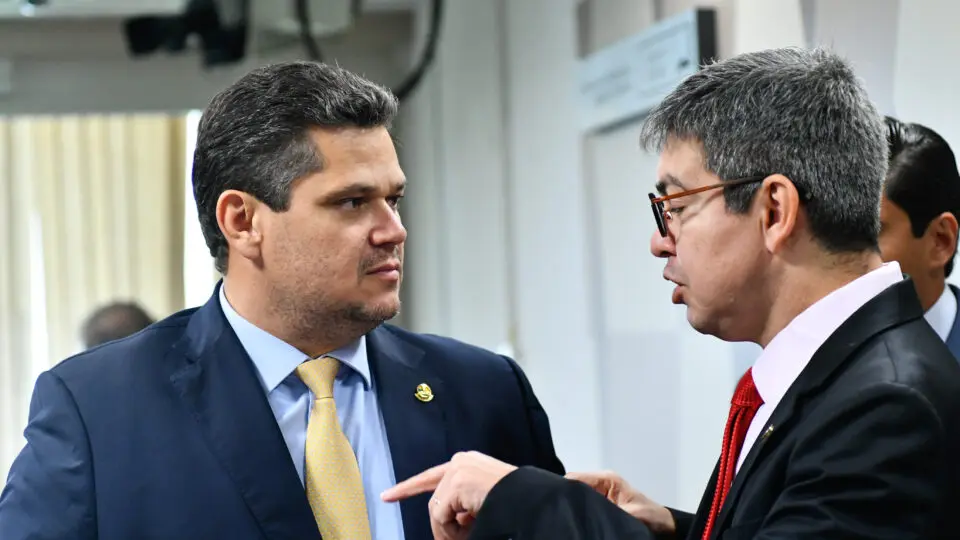 randolfe, alcolumbre, emendas, ong, Amapá