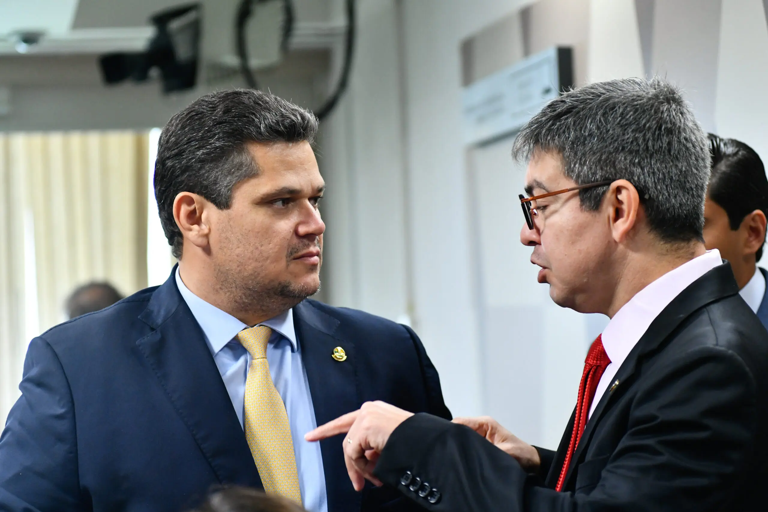 randolfe, alcolumbre, emendas, ong, Amapá