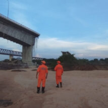 Equipes de resgate encontram mais duas vítimas do acidente na ponte sobre Rio Tocantins. Mortos chegam a seis Imagem referente a matéria