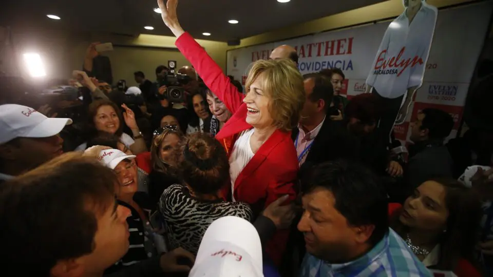 Quem é Evelyn Matthei, candidata de direita que pode se tornar a nova presidente do Chile
