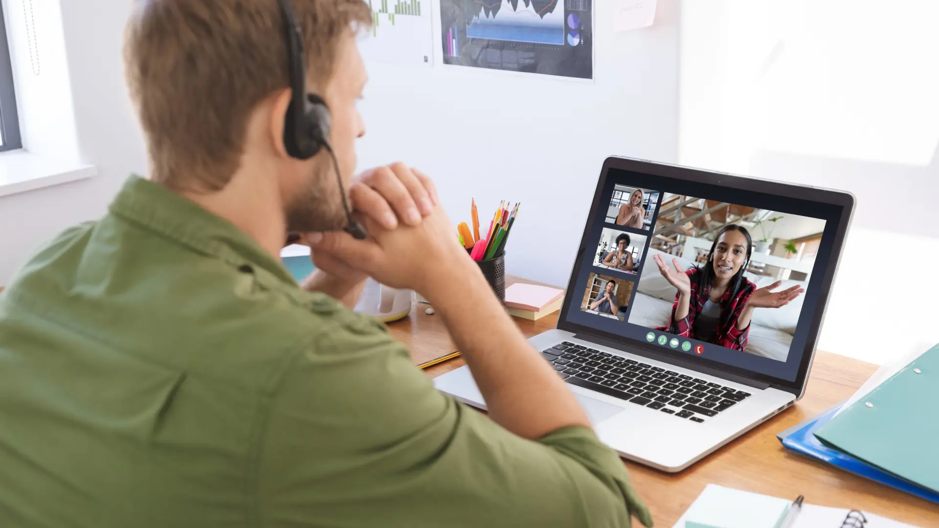 As aulas na Believer são oferecidas no formato online ou presencial na cidade de Goiânia.