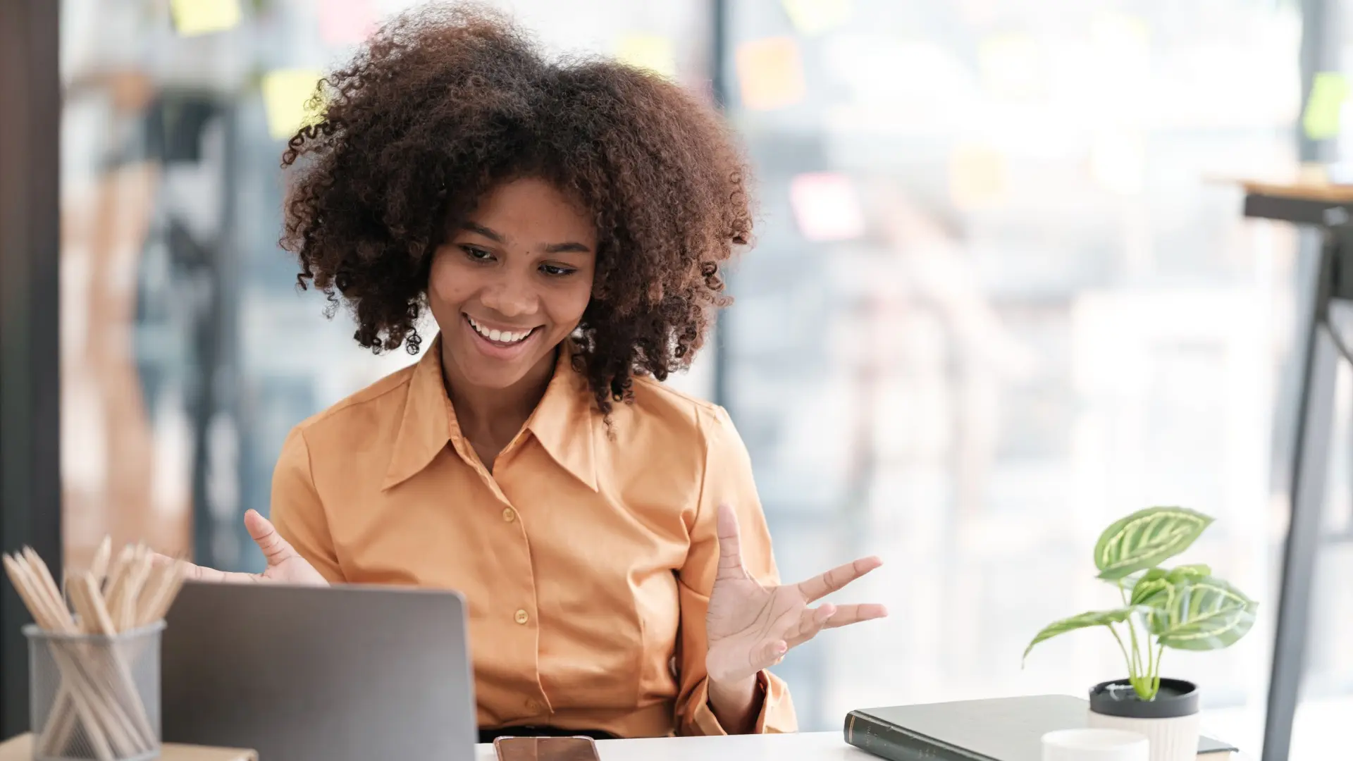 A Believer adota uma abordagem inovadora: aulas 100% práticas, sem o uso de livros durante o aprendizado.