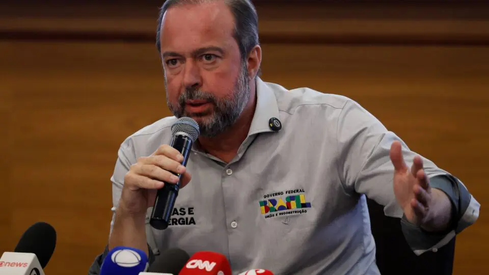 Exploração na Margem Equatorial deve começar em 2025, diz Silveira