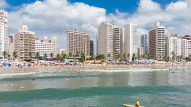 Norovírus tem provocado casos de virose no litoral de São Paulo nessa temporada de verão.