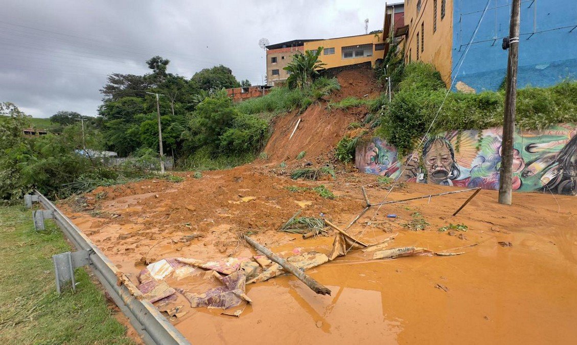 Prefeitura de Ipatinga informou que choveu 80 mm em uma hora.