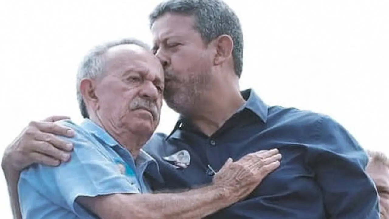 Arthur Lira e seu pai, Benedito Lira, prefeito de Barra de São Miguel, em Alagoas