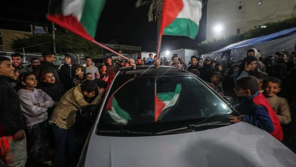 Cessar-fogo na Faixa de Gaza entrará em vigor neste domingo, anuncia Catar