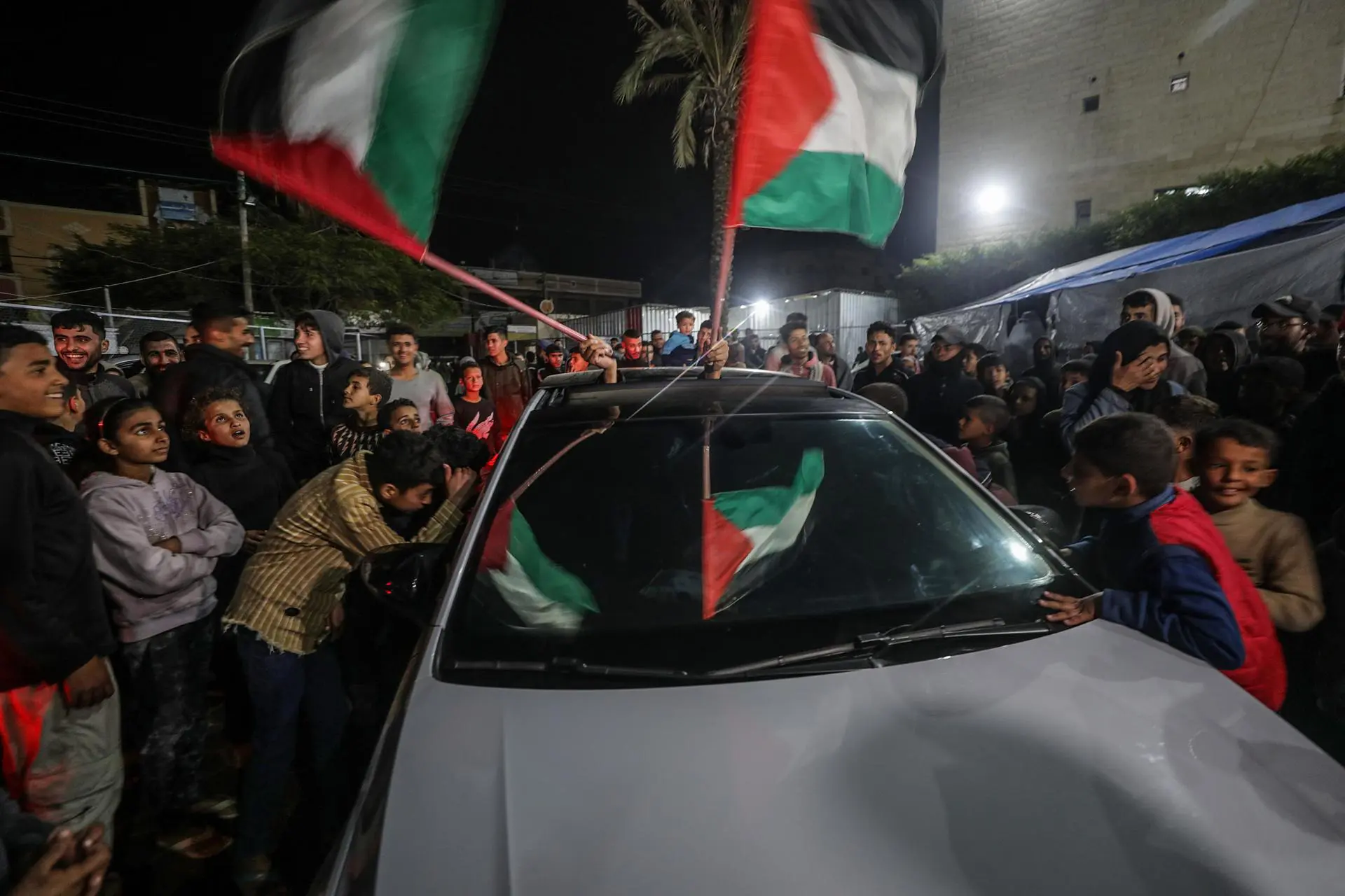 Cessar-fogo na Faixa de Gaza entrará em vigor neste domingo, anuncia Catar