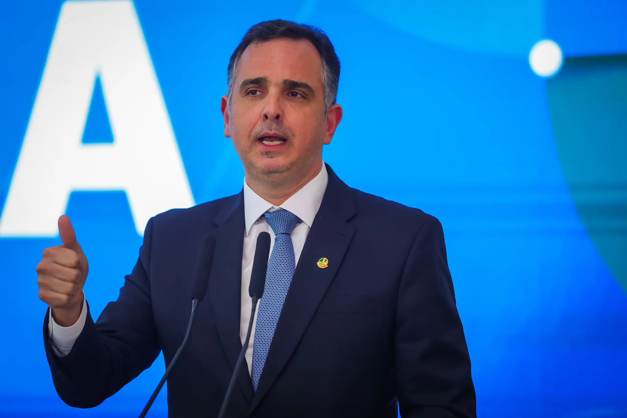 Enquanto alguns plantam mentiras, outros trabalham, diz Pacheco