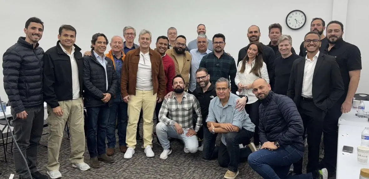 Parlamentares em curso com o jornalista Paulo Figueiredo.