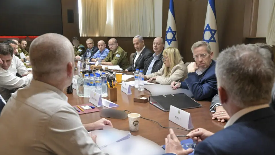 Governo de Israel aprova oficialmente cessar-fogo com o Hamas, que entrará em vigor neste domingo