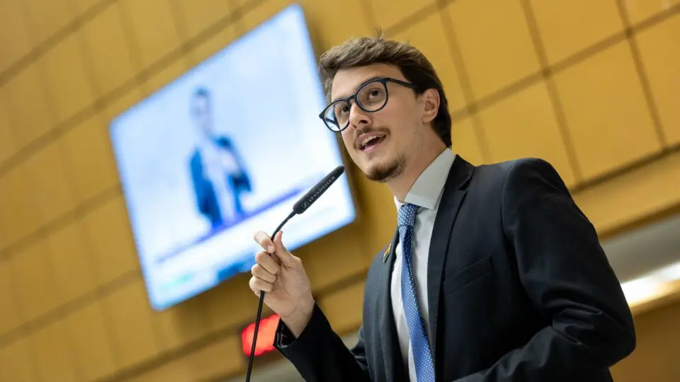 Pastor é acusado de "fake news" por deputado do Psol em São Paulo.