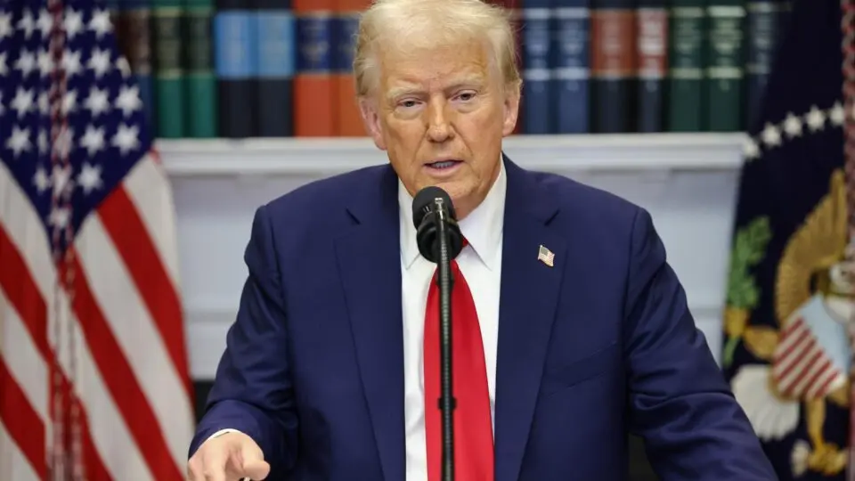 Trump não descarta sanções contra Rússia e insta países da Otan a investir 5% do PIB em defesa