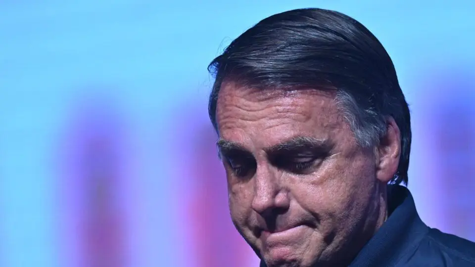 Bolsonaro diz que acorda “todo dia com a sensação da PF na porta”