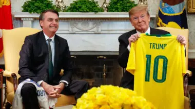 Bolsonaro compara brasileiros ilegais nos EUA a invasores do MST