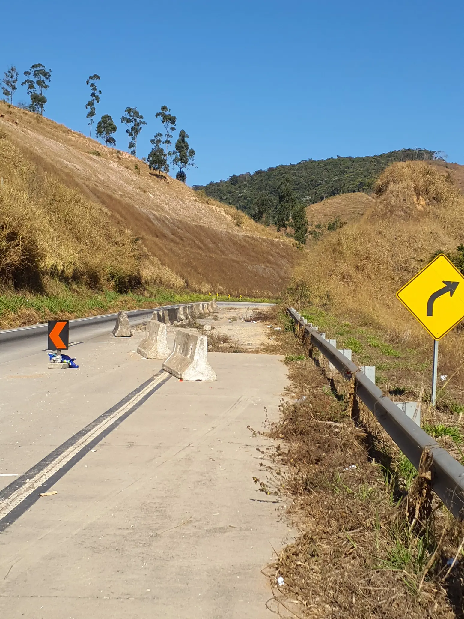 Rodovia BR-146 em Albertina, em Minas Gerais.