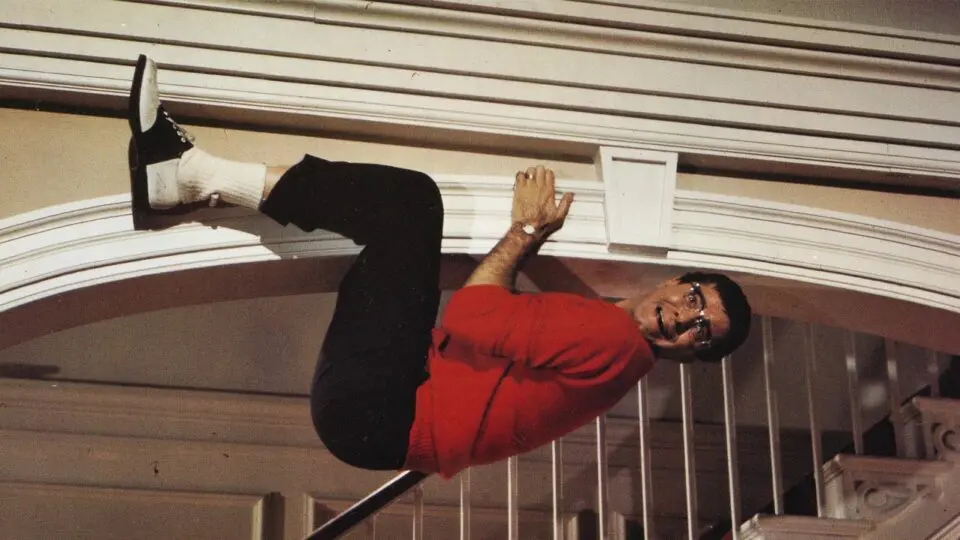 Jerry Lewis fazendo suas estripulias no cenário de "O Terror das Mulheres"