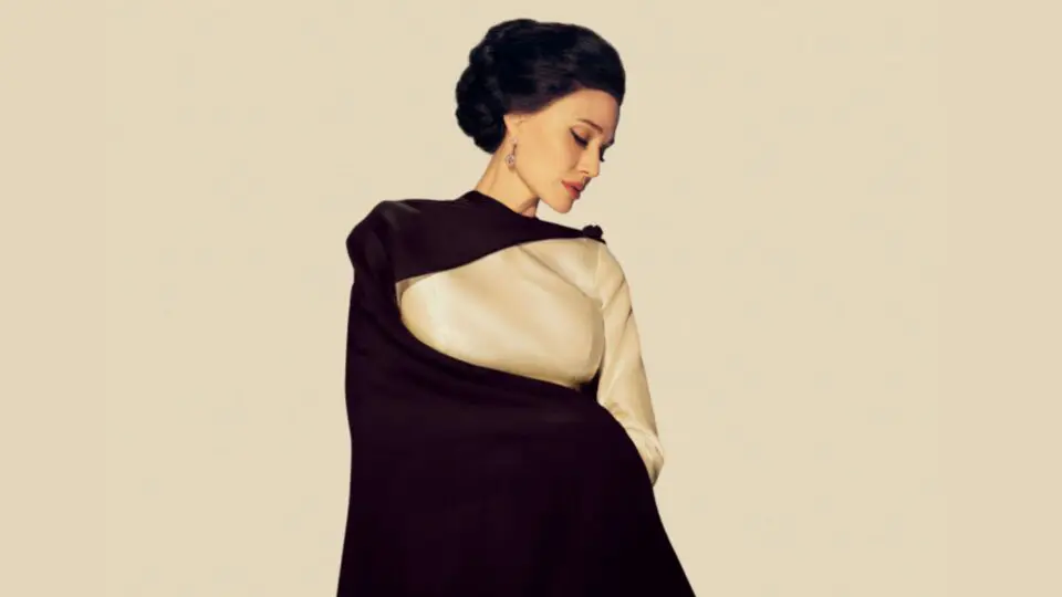 Angelina Jolie interpreta Maria Callas em cinebiografia que chegou aos cinemas