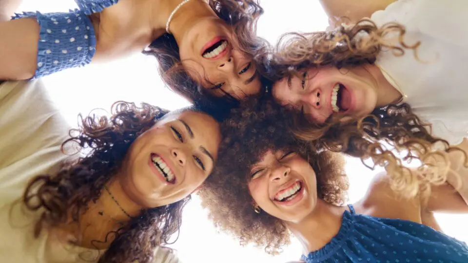 A violência de gênero é um problema que continua ameaçando a segurança e o bem-estar das mulheres brasileiras.