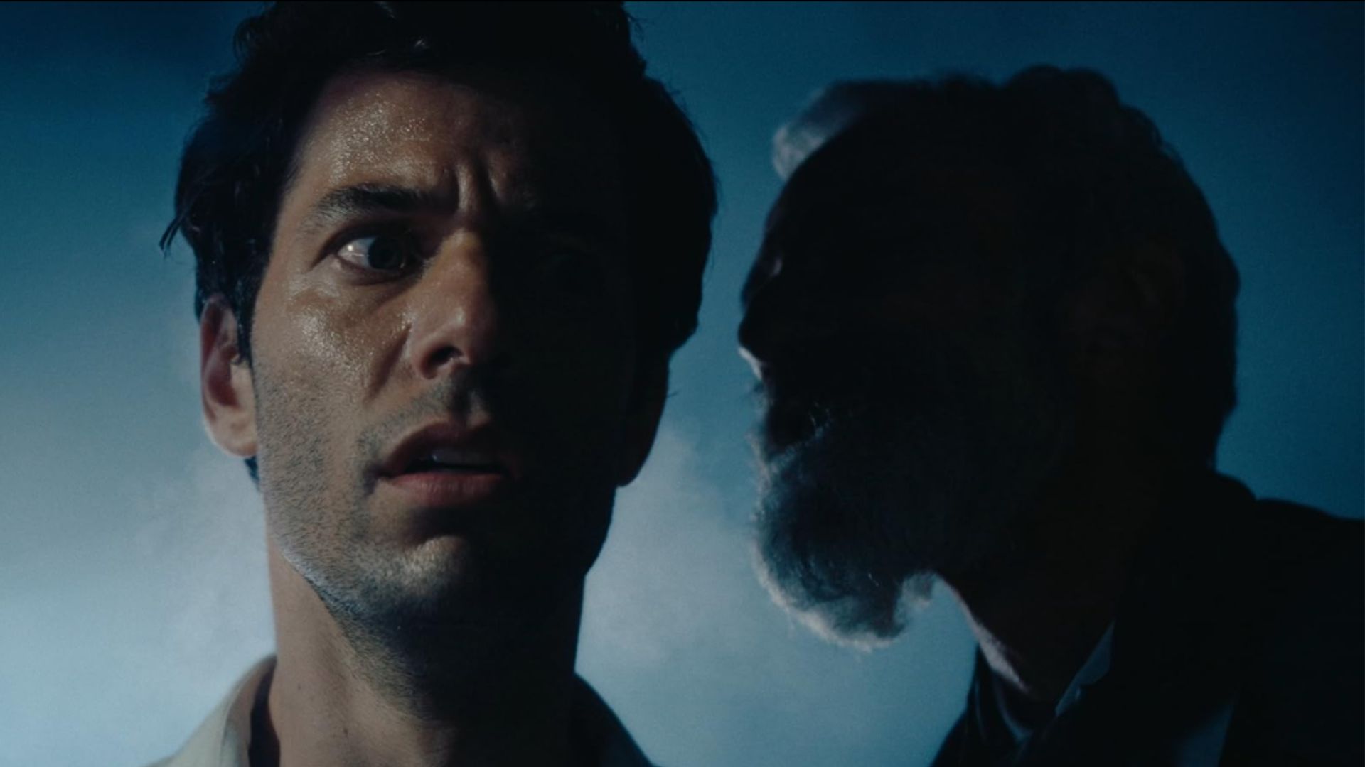 O diabo está sempre nos sussurrando tentações disfarçadas de sonhos e esperanças. Vade retro!