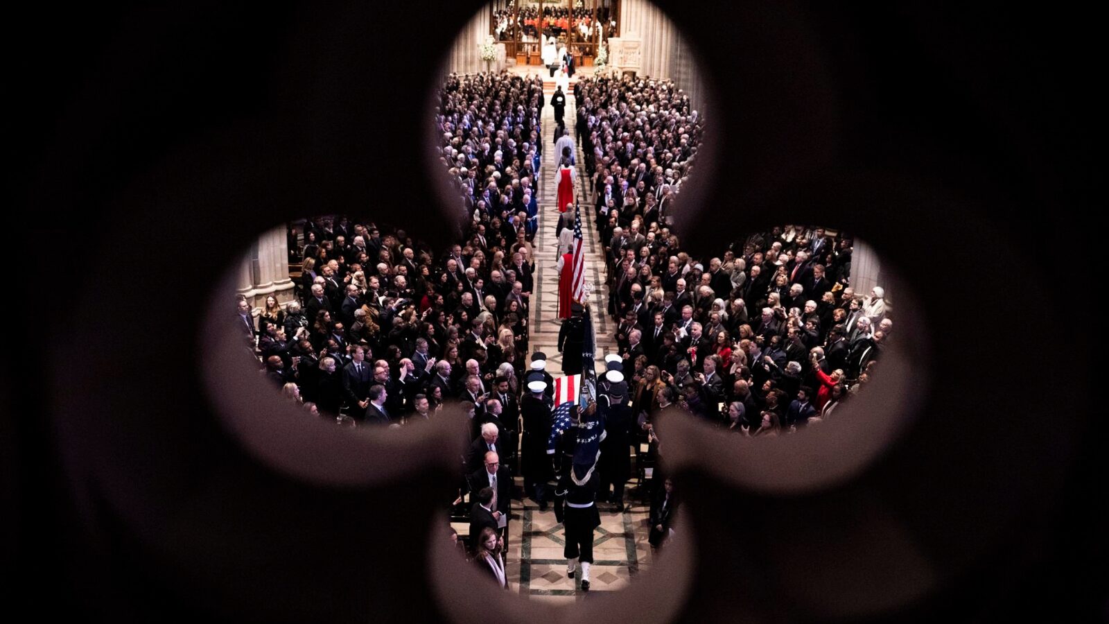 Funeral do ex-presidente Jimmy Carter na Catedral Nacional dos Estados Unidos, em Washington: Estado e Igreja.