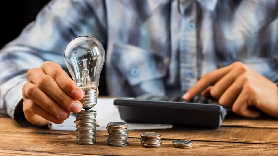 Na Cogecom, vários clientes, pessoas físicas ou jurídicas, têm encontrado uma solução para economizar na conta de luz