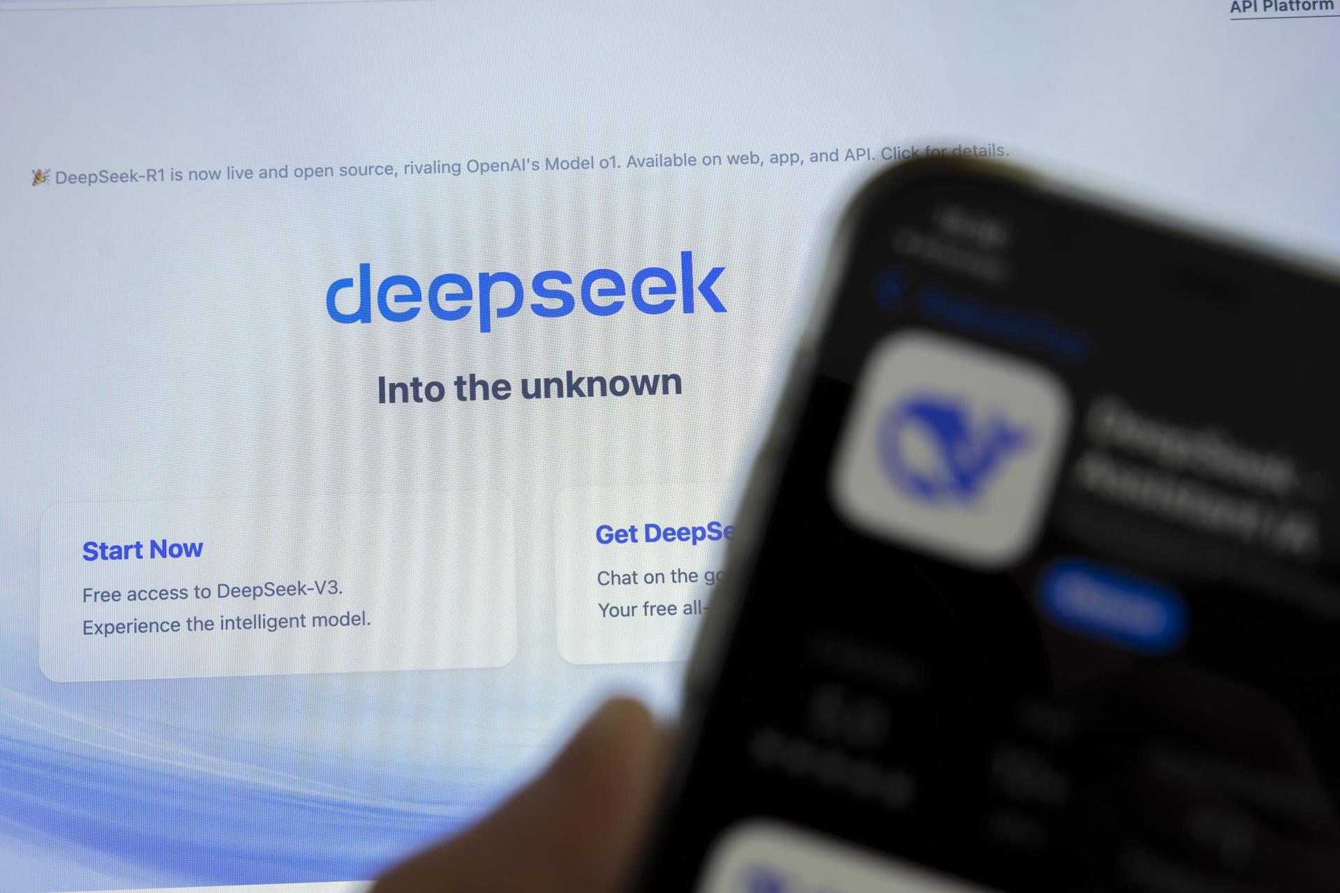 Ascensão meteórica do DeepSeek fez as ações das big techs americanas despencarem na bolsa de Nova York.