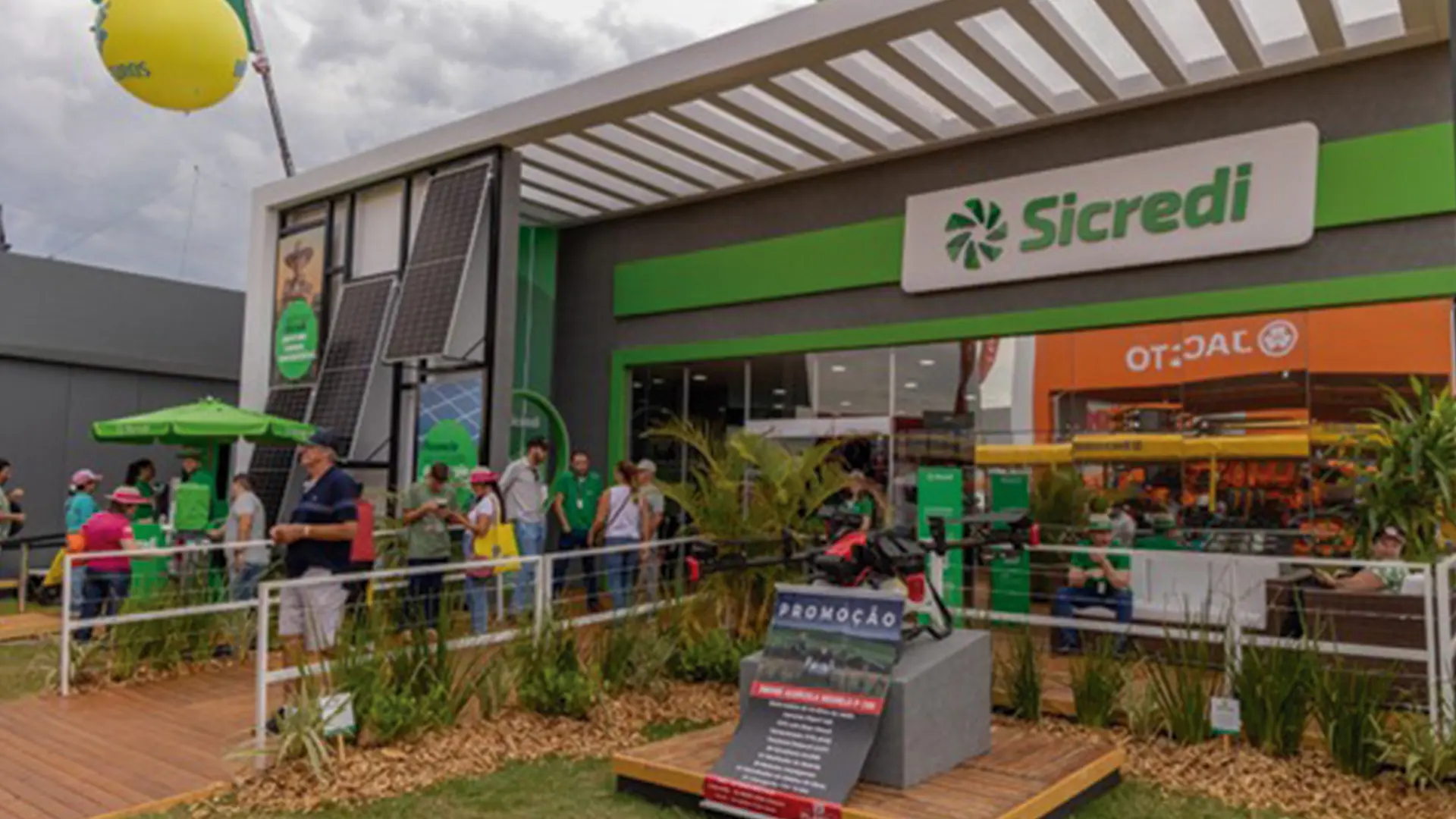 O Sicredi está ao lado do produtor rural, que pode contar sempre conosco como sua instituição financeira, com condições especiais para aquisição de seguros e consórcios, além de crédito para custeio e investimento