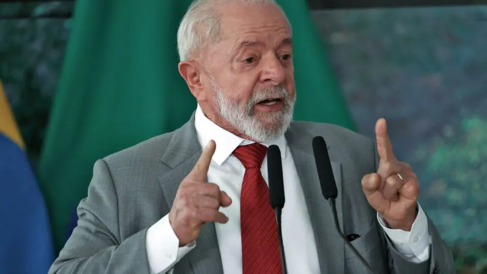 Em mensagem ao Congresso, Lula defende equilíbrio fiscal e isenção do IR