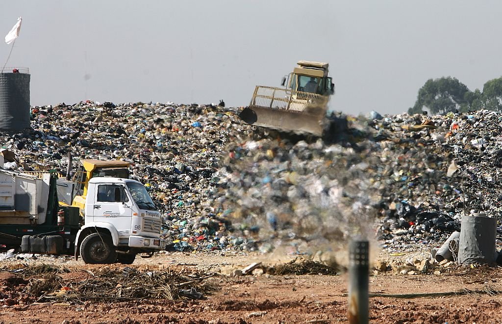 Aterro sanitário de Fazenda Rio Grande está próximo do limite.