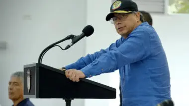 Petro defende a legalização da cocaína e diz que a droga "não é pior que o uísque"