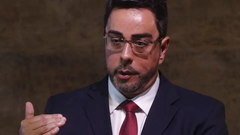 Associação pede bloqueio de redes sociais de Marcelo Bretas por críticas ao STF e a Moraes