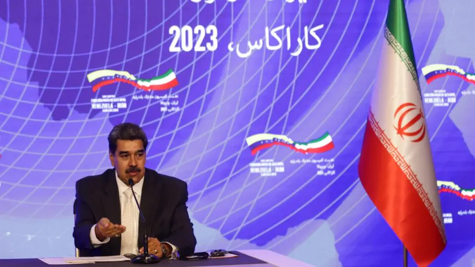 Irã fortalece parceria militar e econômica com Maduro