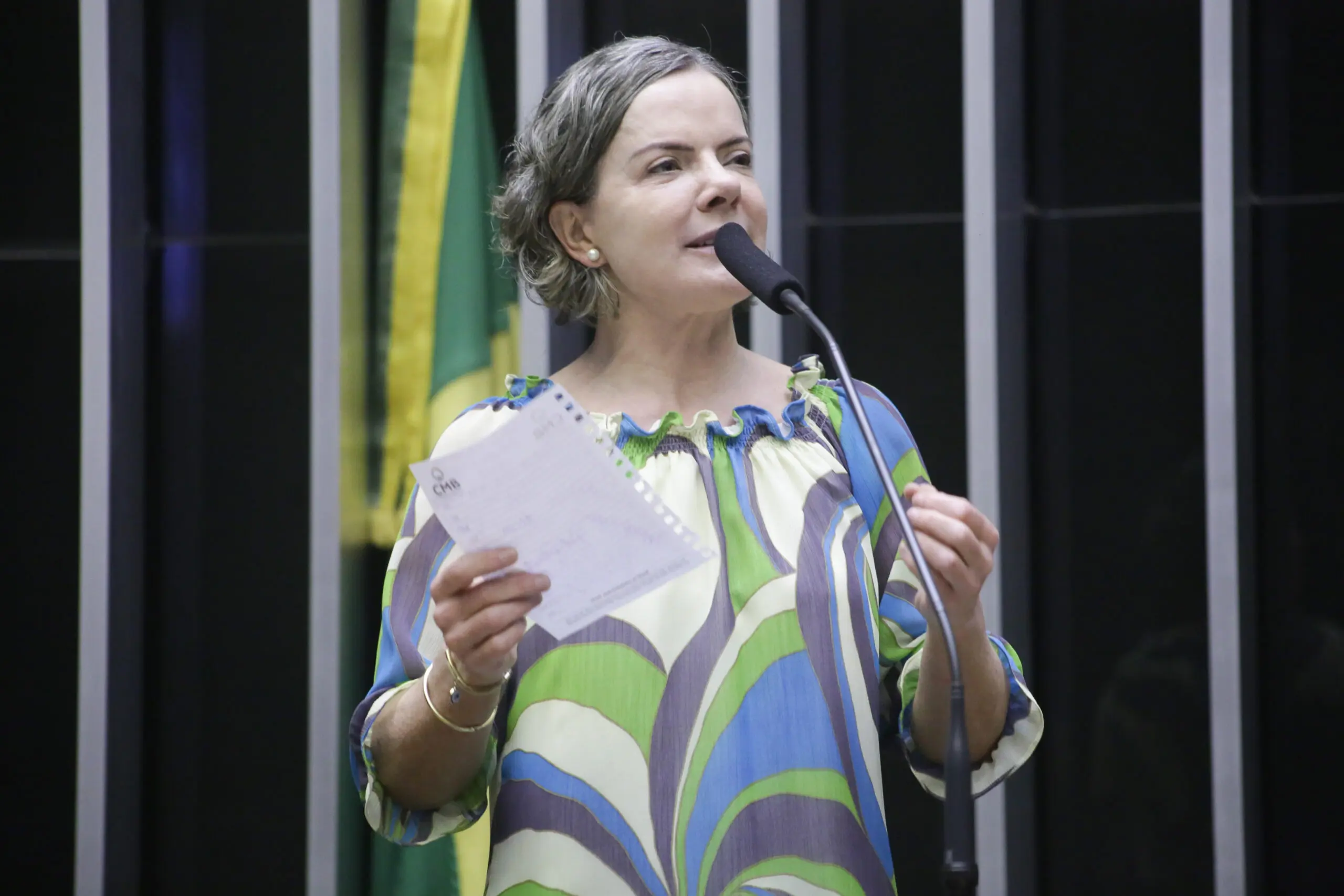 Gleisi Hoffmann, presidente do PT, critica proposta de semipresidencialismo