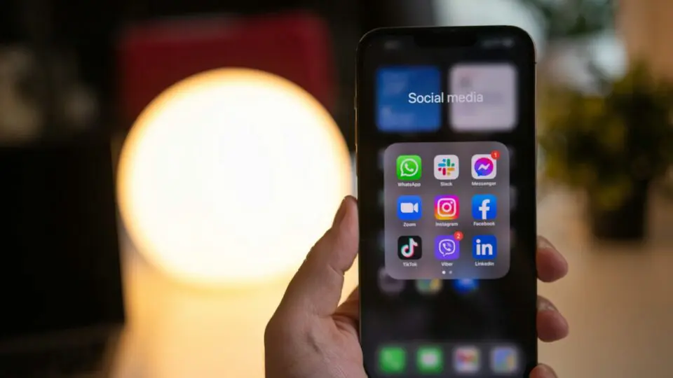 regulamentação das redes sociais