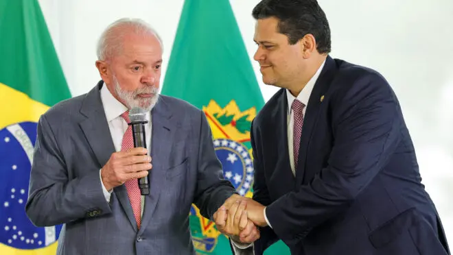 Lula e Alcolumbre estreitam aliança. Os abusos da taxação no Brasil