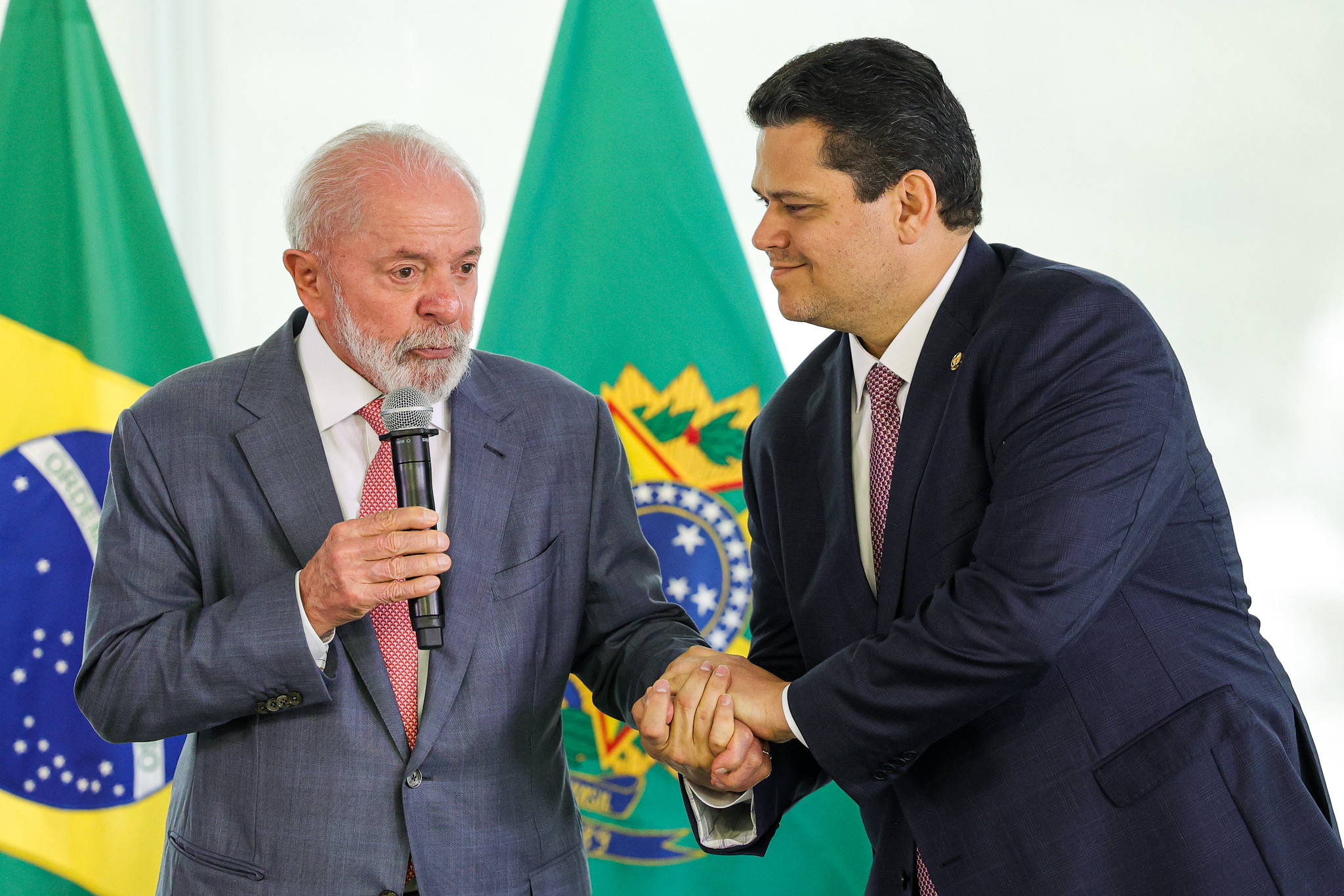 Presidente Lula e o presidente do Senado, Davi Alcolumbre