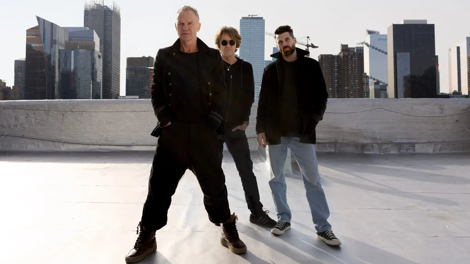 Sting vem ao Brasil acompanhado do guitarrista Dominic Miller e do baterista Chris Maas