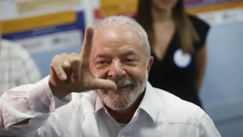 Datafolha: Popularidade de Lula cai 20 pontos entre seus eleitores