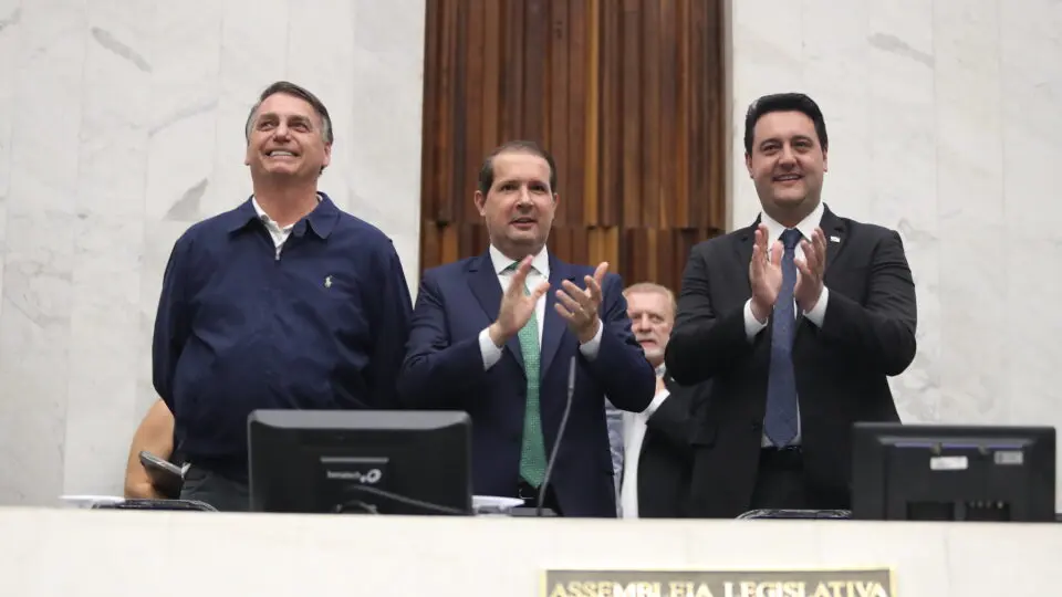 Bolsonaro e Ratinho Jr. na corrida a presidente
