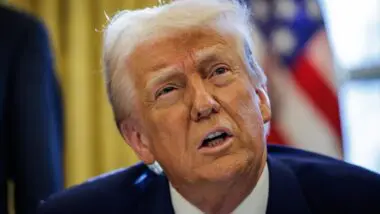 Trump diz que não vai se opor a envio de "tropas de paz" da Europa para a Ucrânia