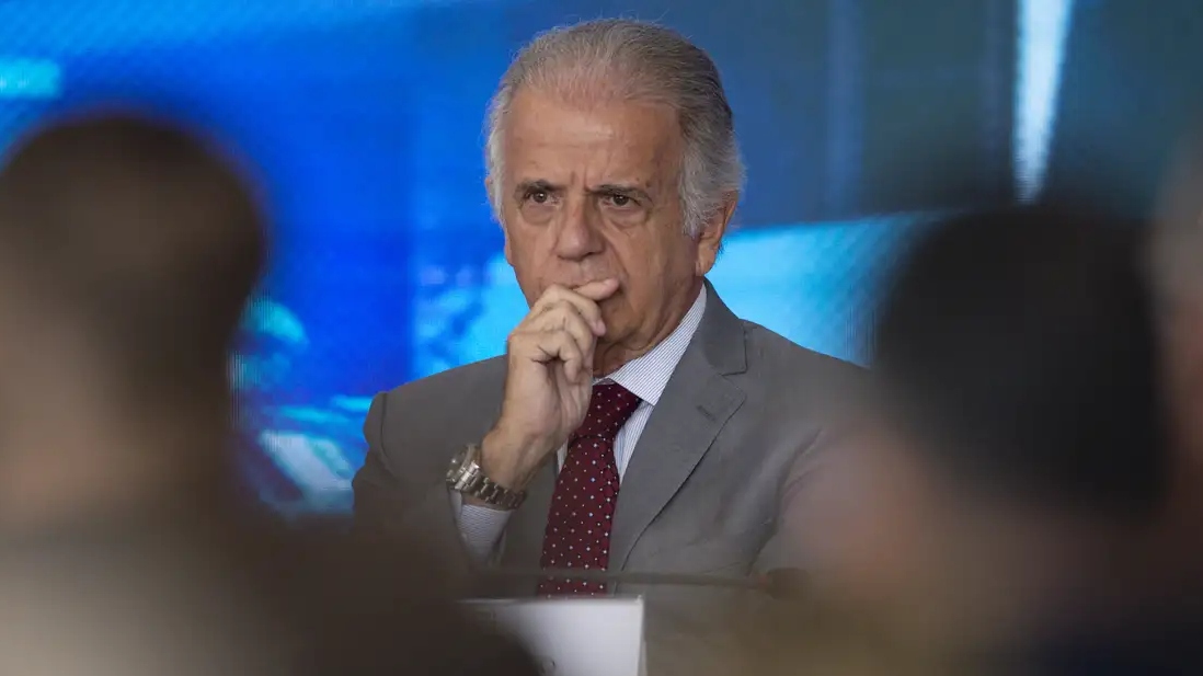 Deputados defendem que Múcio testemunhe a favor de Bolsonaro após dizer que o procurou para se aproximar das Forças Armadas.