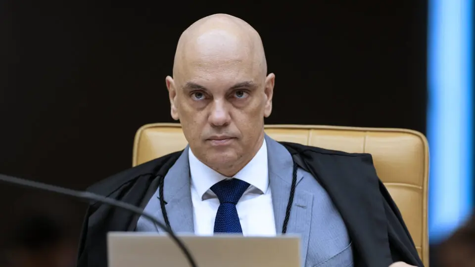 Moraes pede que defesa esclareça possível fuga de Léo Índio