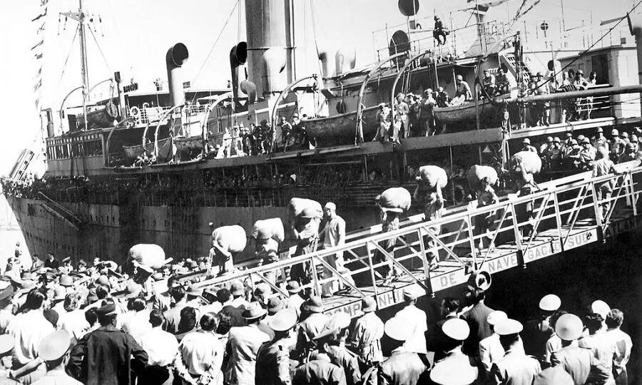 Chegada da Força Expedicionária Brasileira na Itália, em 1944.