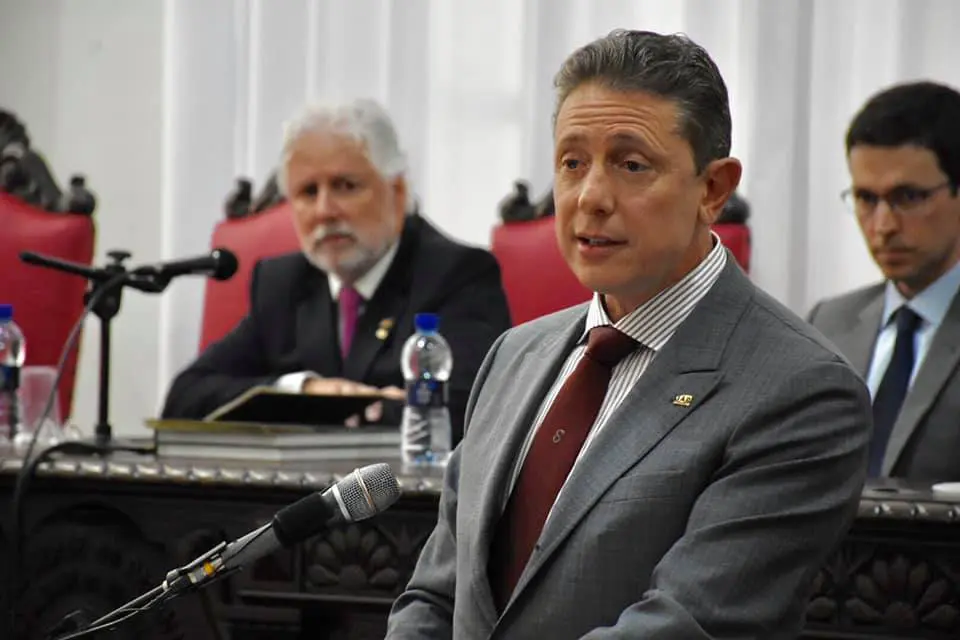 censura