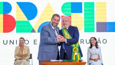 ministro, lupi, inss, fila, aposentadorias, Lula, greve