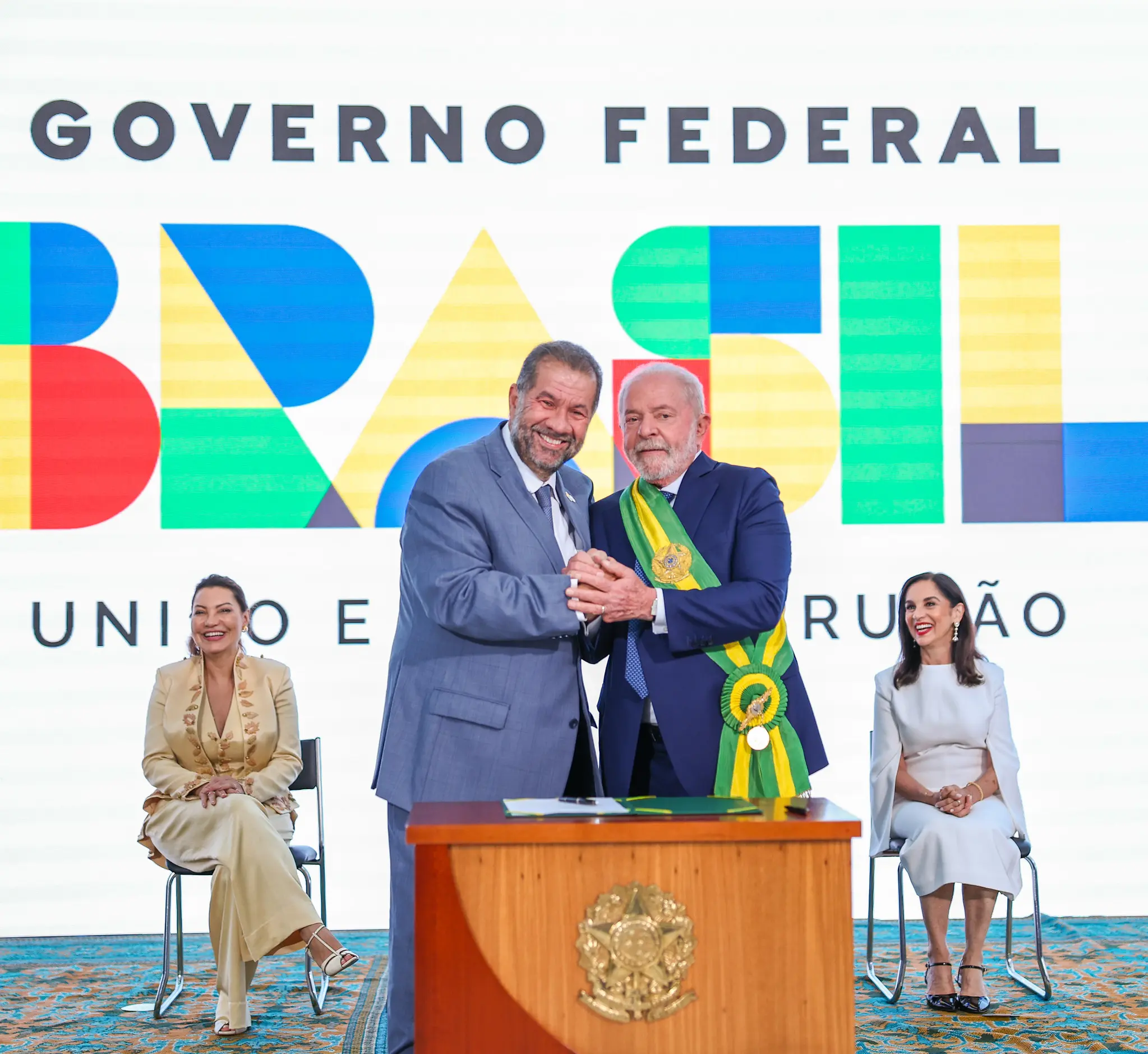 ministro, lupi, inss, fila, aposentadorias, Lula, greve